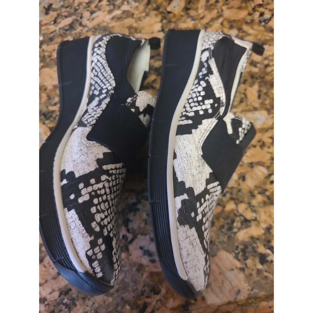 BareTraps good used